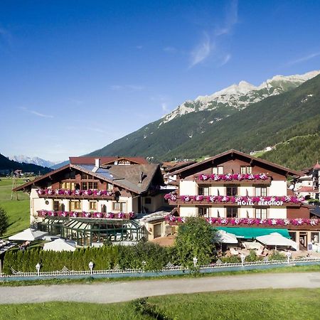 Hotel Berghof Neustift im Stubaital Esterno foto