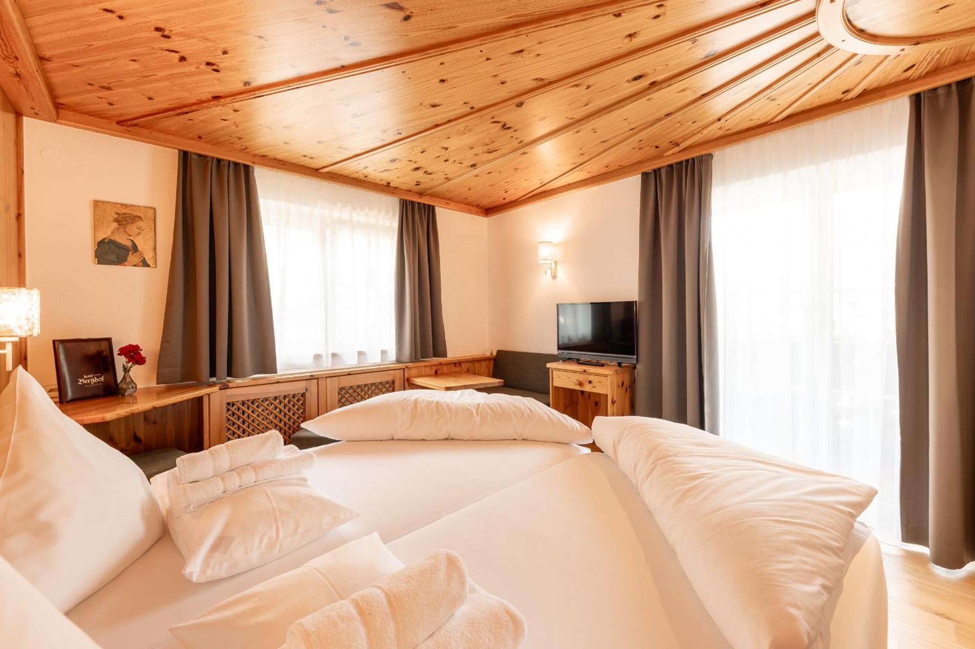 Hotel Berghof Neustift im Stubaital Esterno foto