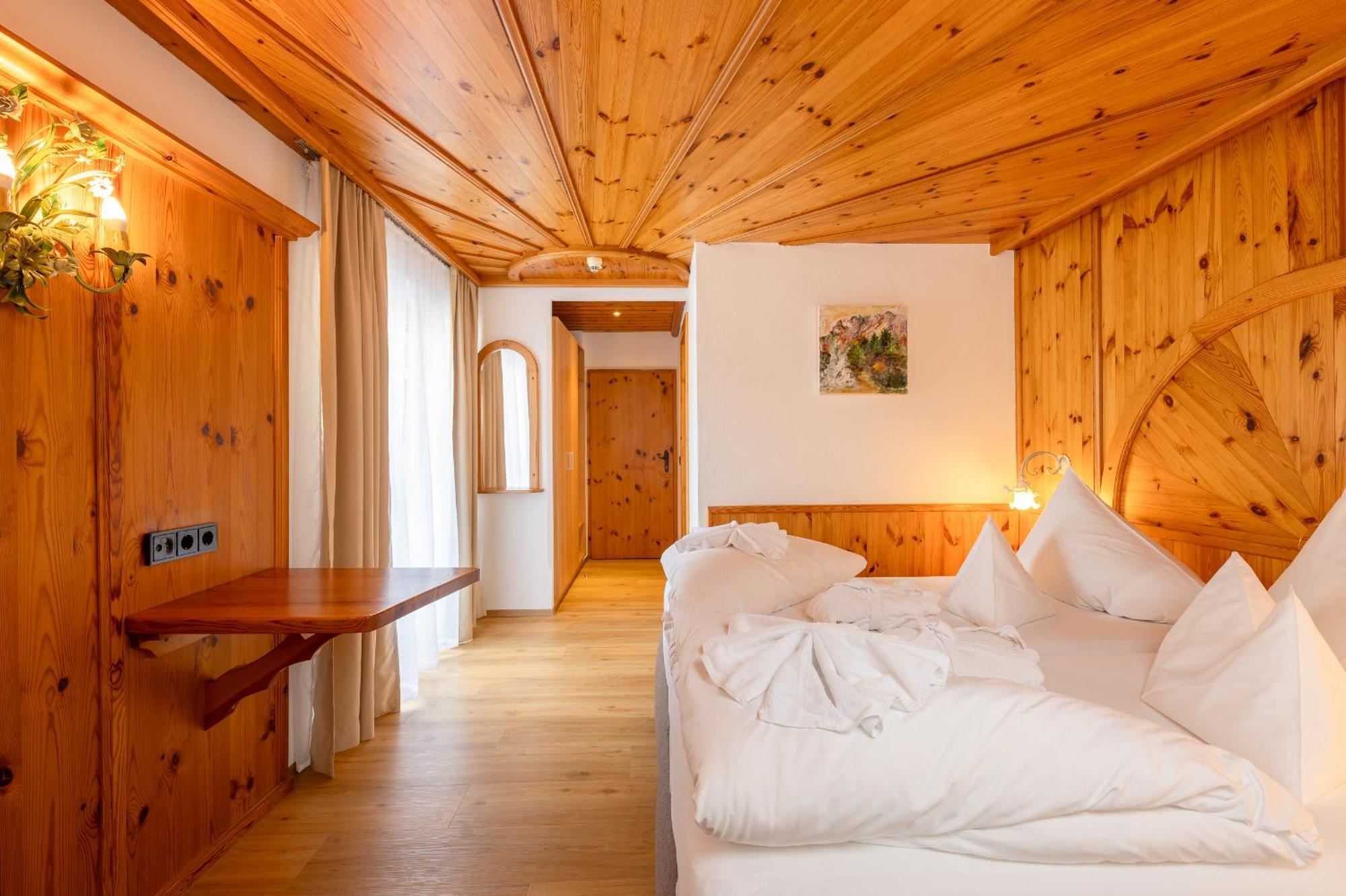 Hotel Berghof Neustift im Stubaital Esterno foto